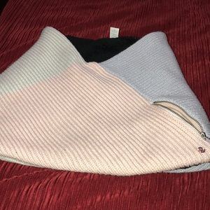 Lululemon athletic scarf